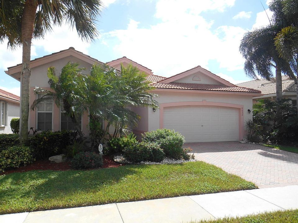 1st image of 6632 Lucaya Ave
