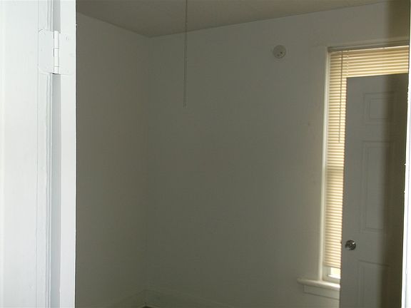 4th image of 3316 7th Ave