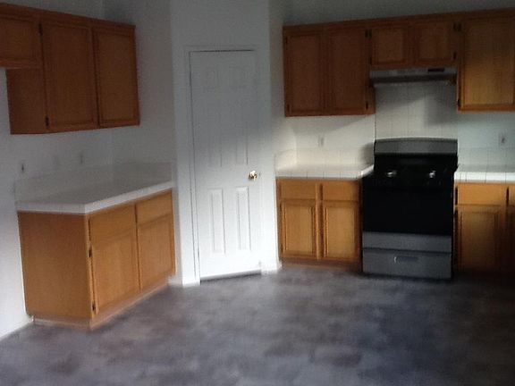 5th image of 15149 Spinnaker Dr