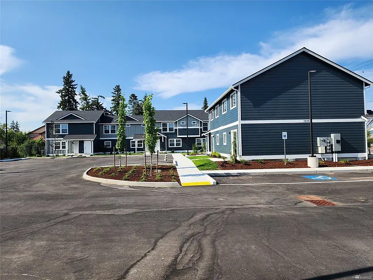 1039 Cedar Ave #201 — Photo 13