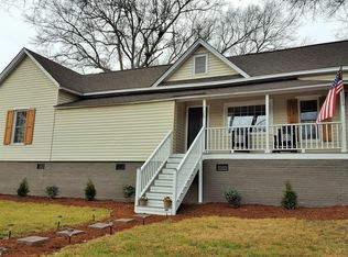 125 Leo Dr, Mount Holly, NC 28120