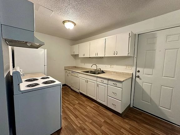 5th image of 9457 N Bristol Ave APT 5