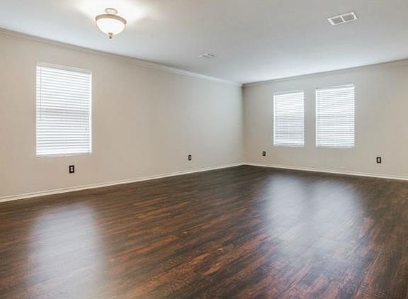 5th image of 2612 Marsha Ln