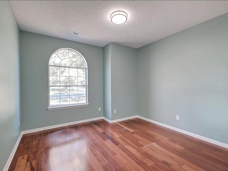 7186 Windmill Creek Rd — Photo 27