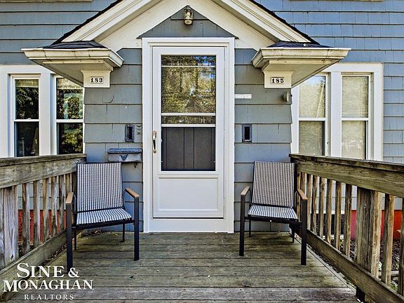 4th image of 183 Robertson St #185
