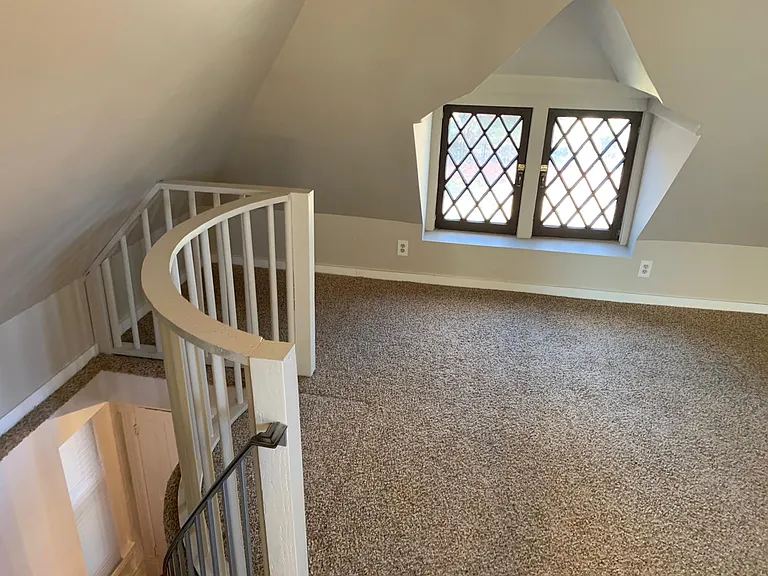 2502 W Argyle Pl — Photo 19