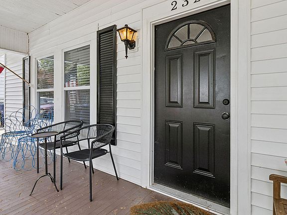 5th image of 232 Jarnigan Ave