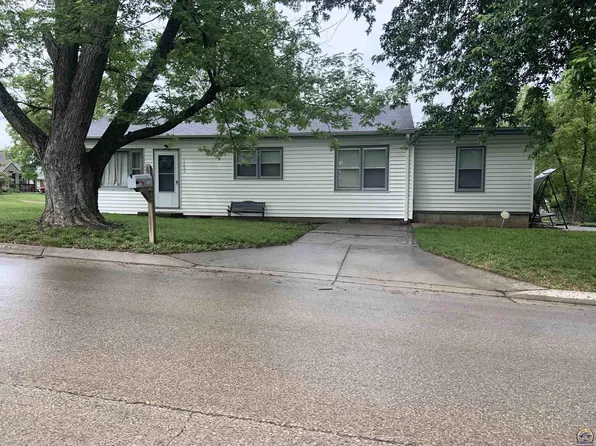 1600 SE 25th St, Topeka, KS 66605