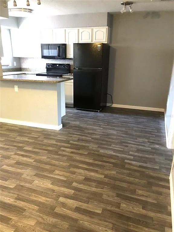 1 bed, 1.0 bath, 573 sqft, $1,600 — Photo 4