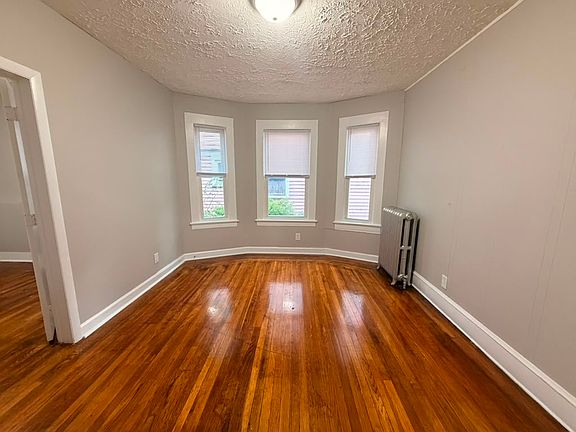 3rd image of 103-105 Lombard St #105-1A