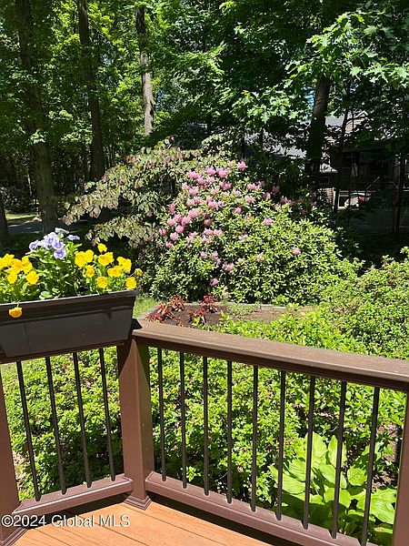 4th image of 15 Candlewood Drive