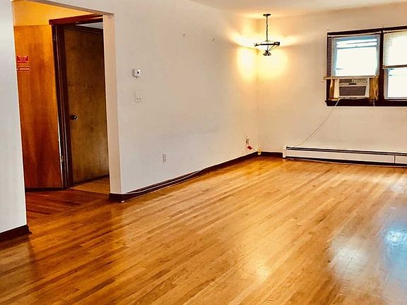 4th image of 275 Palisade Ave #2