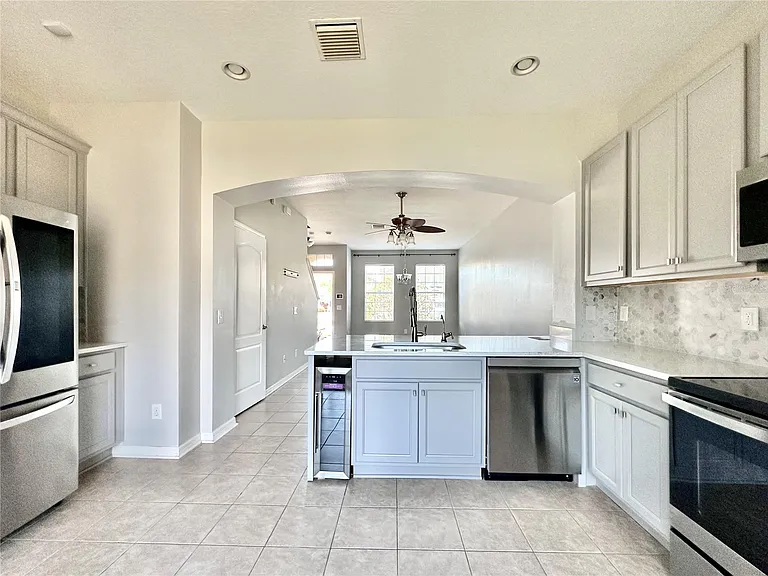 6950 Towering Spruce Dr — Photo 3