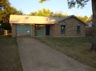 864 Beverly Dr, Terrell, TX 75160