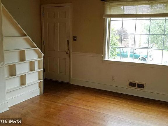 2nd image of 22 Birch Ave