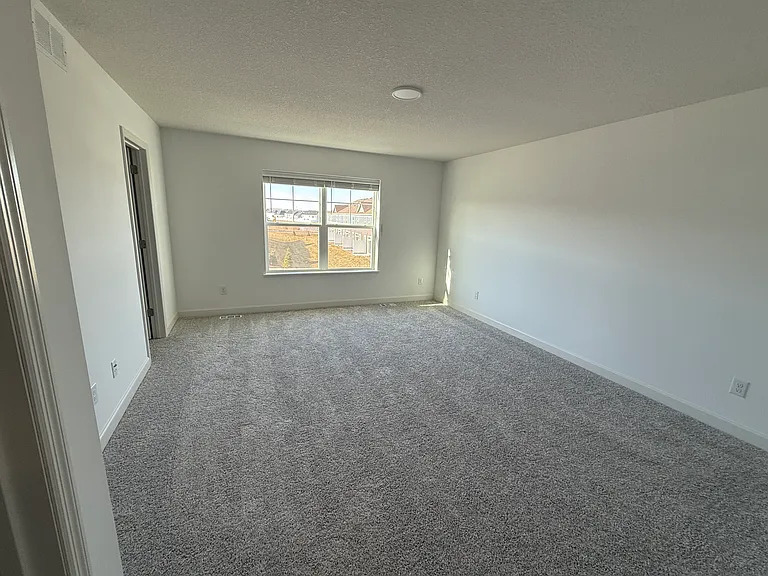 1807 Gable Dr — Photo 10