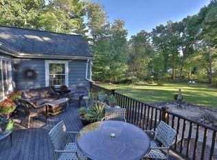 17 Orchard Ln, Lynnfield, MA 01940