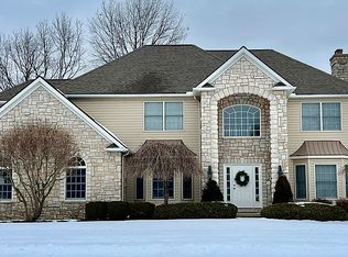 724 Sawmill Dr, Avon Lake, OH 44012