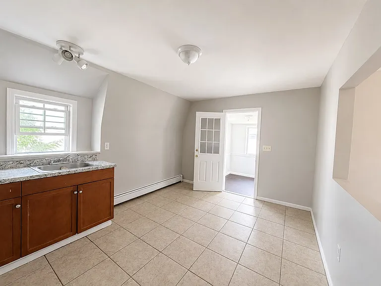 45 Carleton St #2 — Photo 12