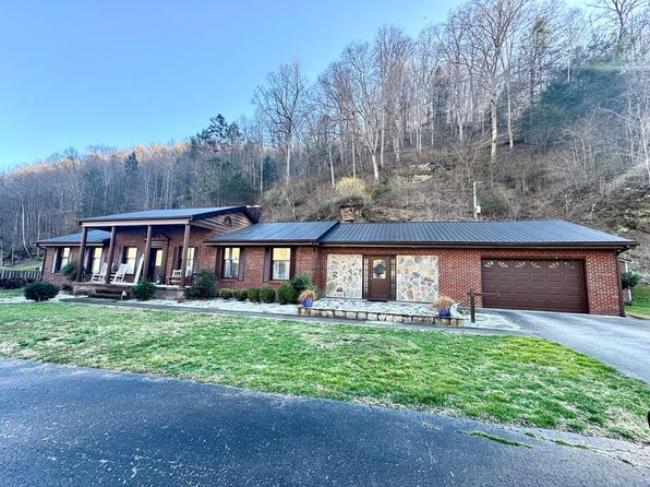 50 Huffman St, Elkhorn City, KY 41522