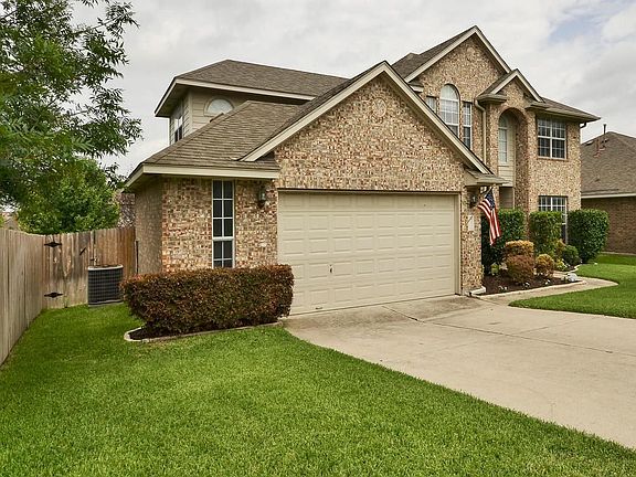 2nd image of 2111 Speidel Dr