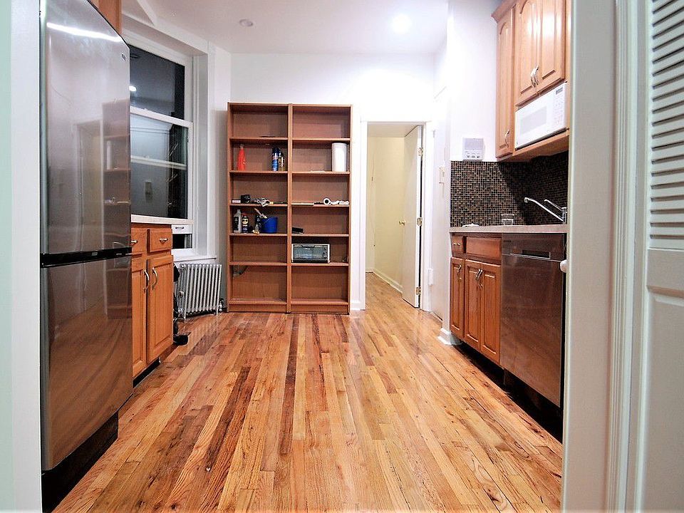 2nd image of 349 West Broadway