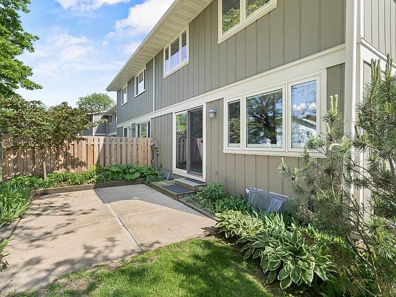 3rd image of 3542 Valley Ridge Road