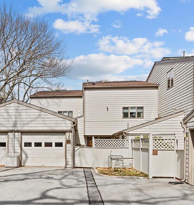 1st image of 34 Seabreeze Ln #34