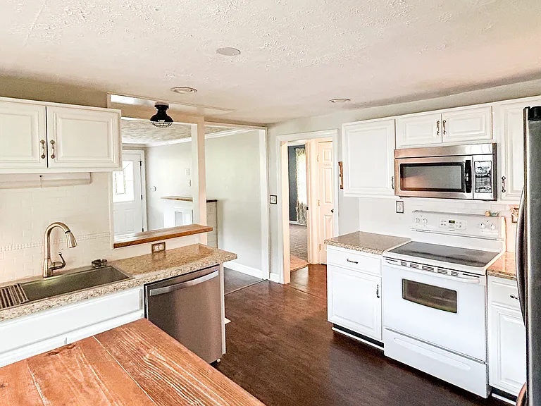 2145 Hyatt Creek Rd — Photo 12