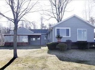 51902 Lake Ave, Three Rivers, MI 49093