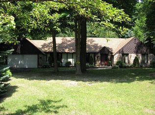 6230 Shamrock Ln, Hartford, WI 53027