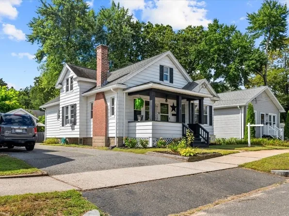 7 Turner St, Springfield, MA 01108