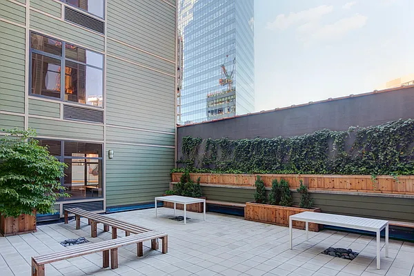 Rented by Compass | media 14