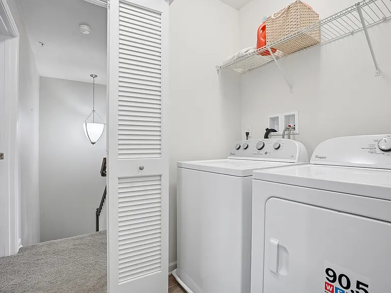 404 Aprilmae Way — Photo 29