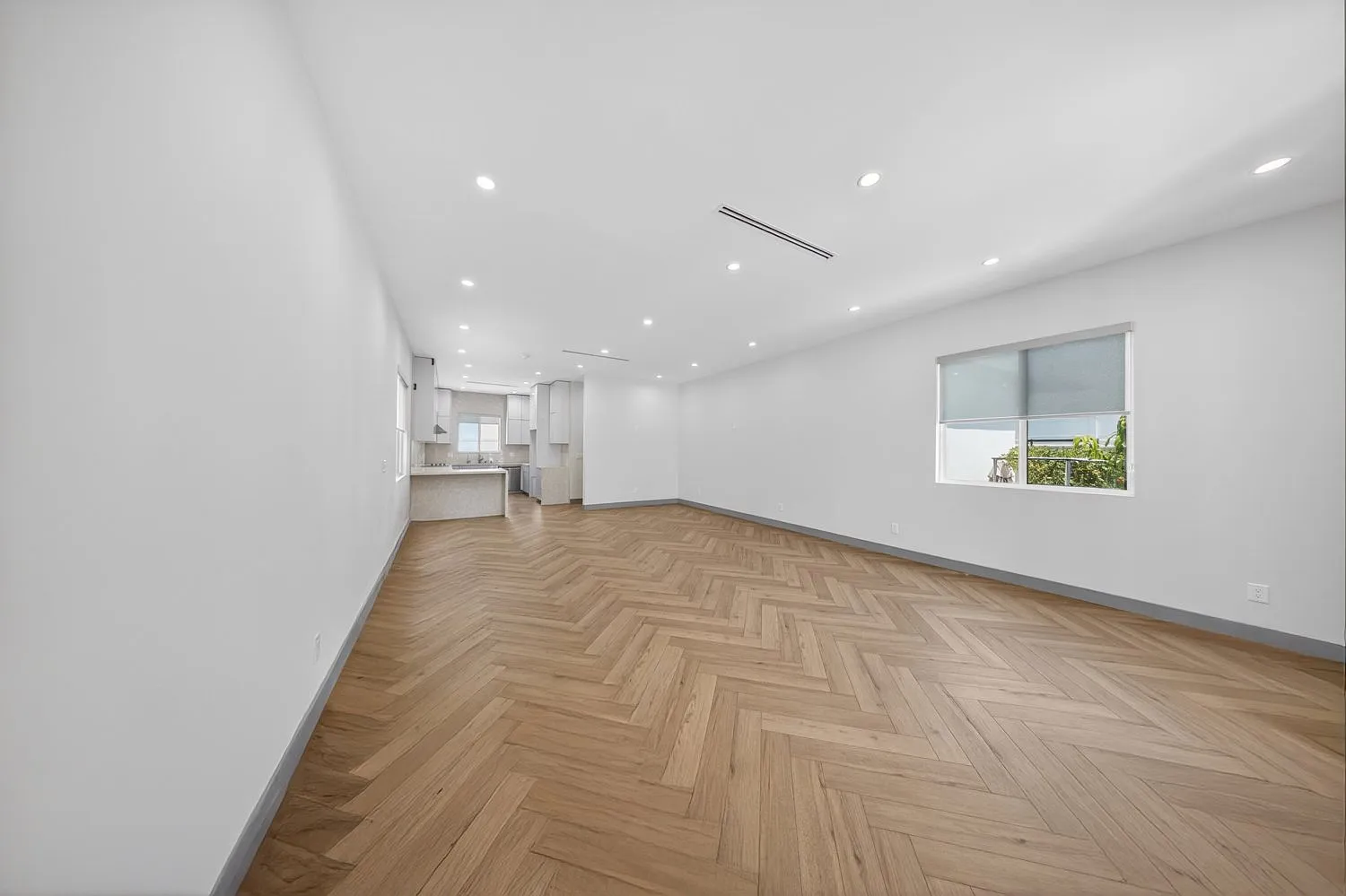 3 bed, 1500 sqft, $3,700 — Photo 4