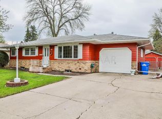 94 25th Ave N, Fargo, ND 58102