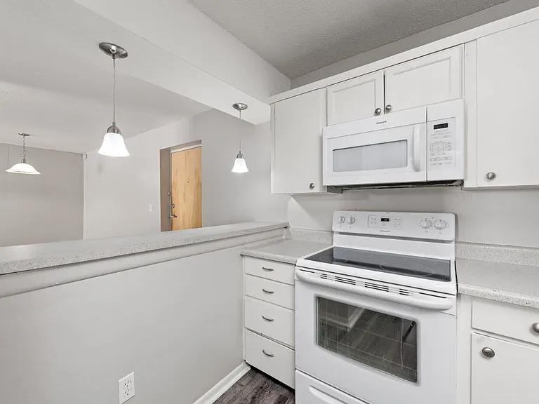 4141 Roanoke Rd — Photo 12
