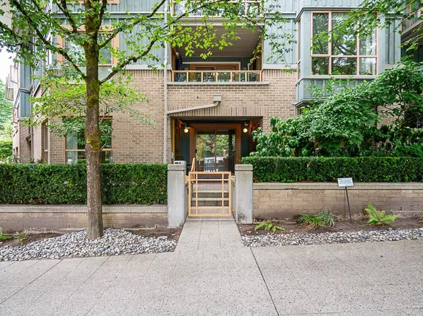 285 Newport Dr #111, Pt Moody, BC V3H 5J6