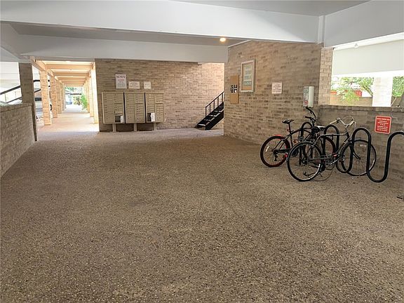 3rd image of 3316 Guadalupe St APT 209