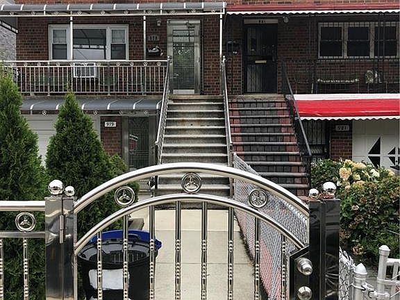 2nd image of 979 Burke Ave