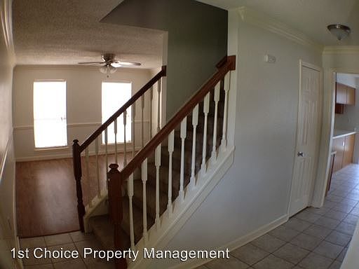 3rd image of 5437 Crater Lake Dr
