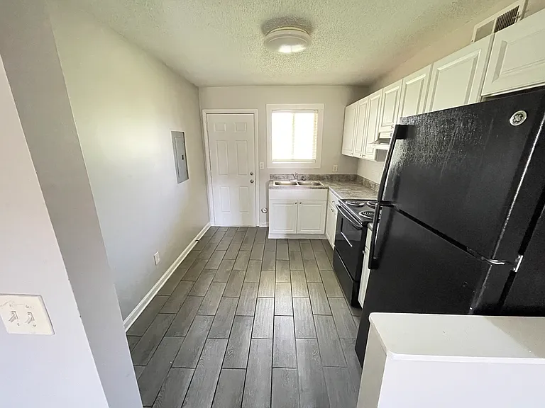 University Crossings Apartments — Photo 36