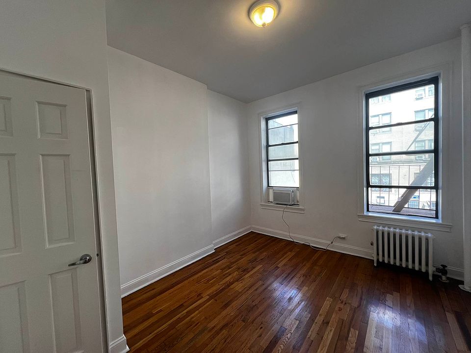 1st image of 26 Carmine St APT 1B