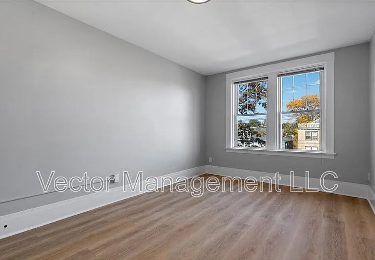 1476 Chapel St #301 — Photo 6