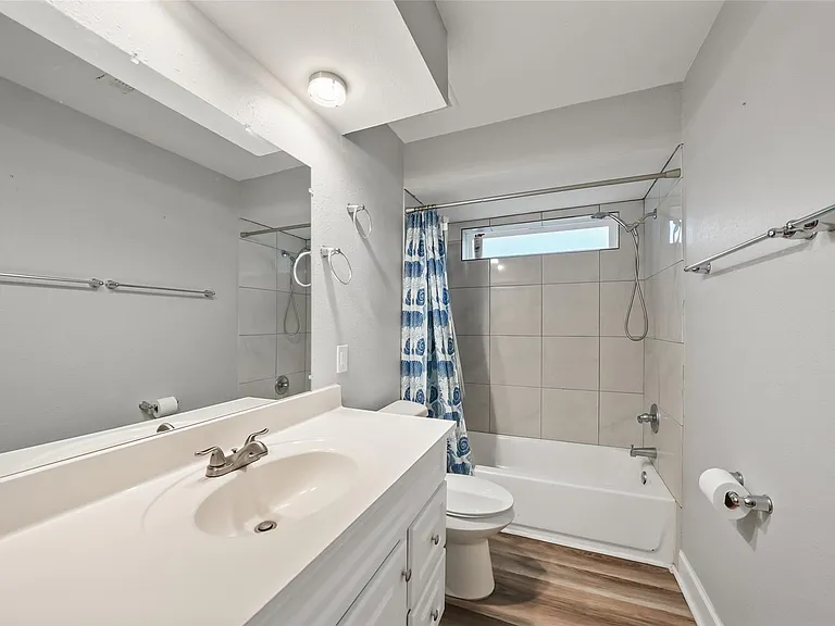 17734 Seven Pines Dr — Photo 14