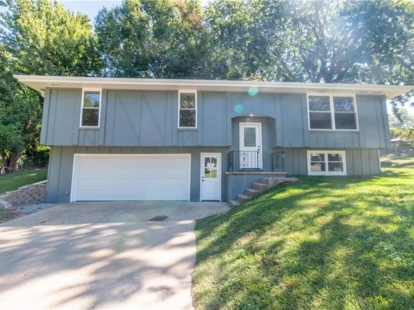 3815 Miller Rd, Saint Joseph, MO 64505