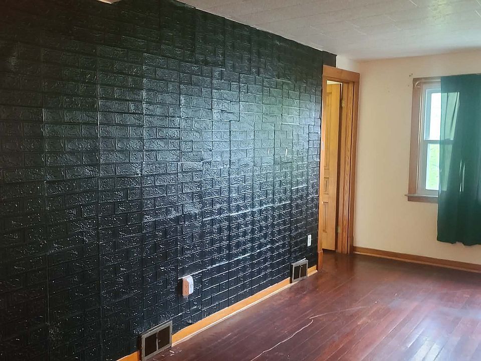 1st image of 144 Floss Ave #2