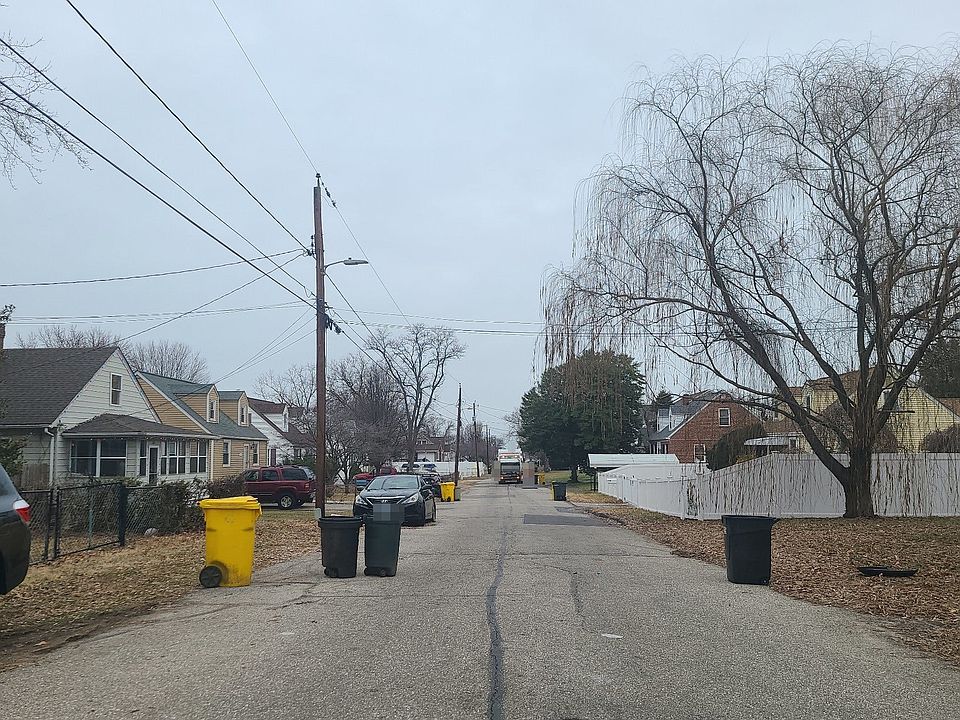 2nd image of 225 Kenwood Rd