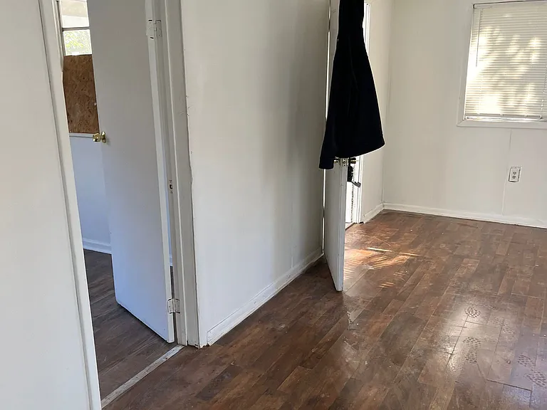 3309 Broadway Ave — Photo 1