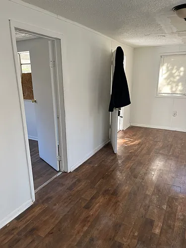 3309 Broadway Ave Photo 1